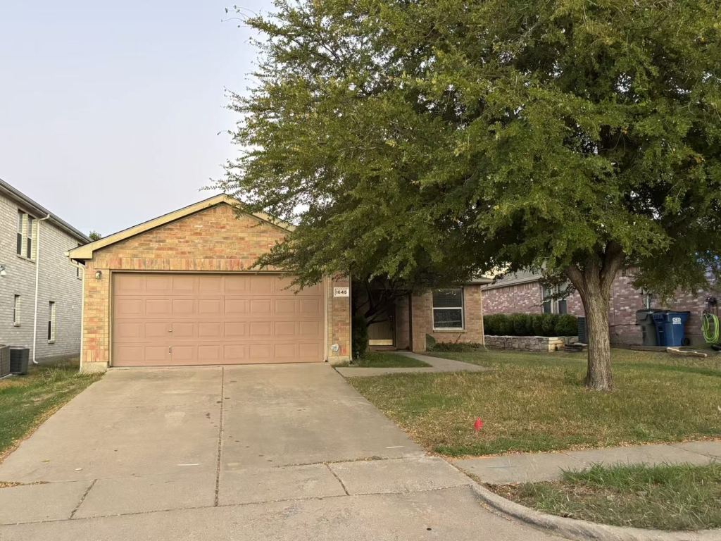 1645 Crown Point Drive, Little Elm, TX 75036 — photo 1