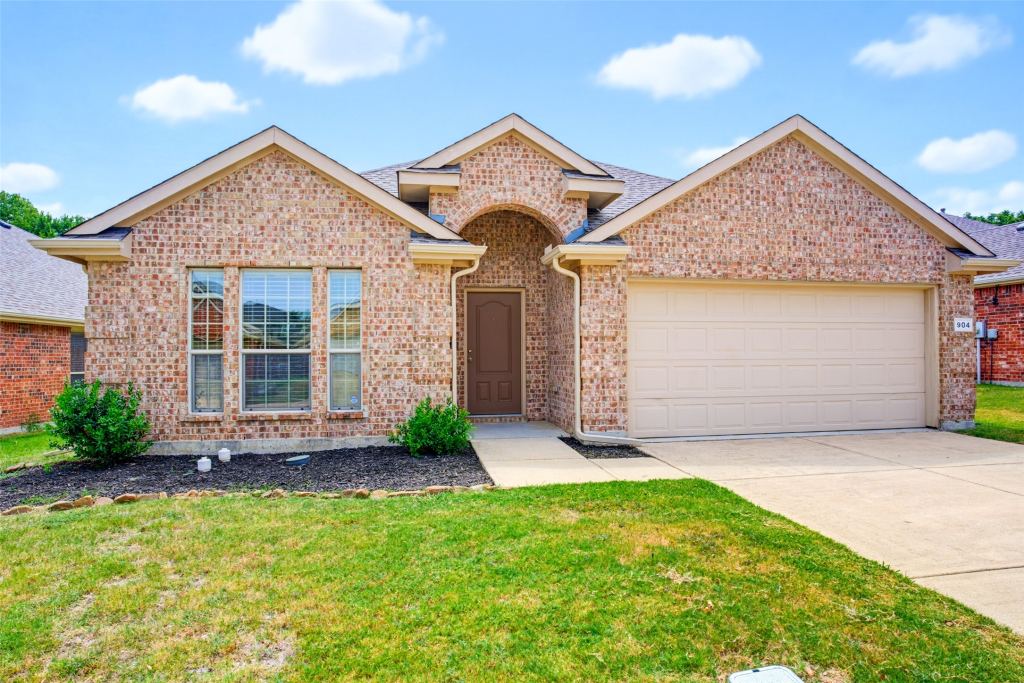 904 Buffalo Creek Drive, McKinney, TX 75072 — photo 1