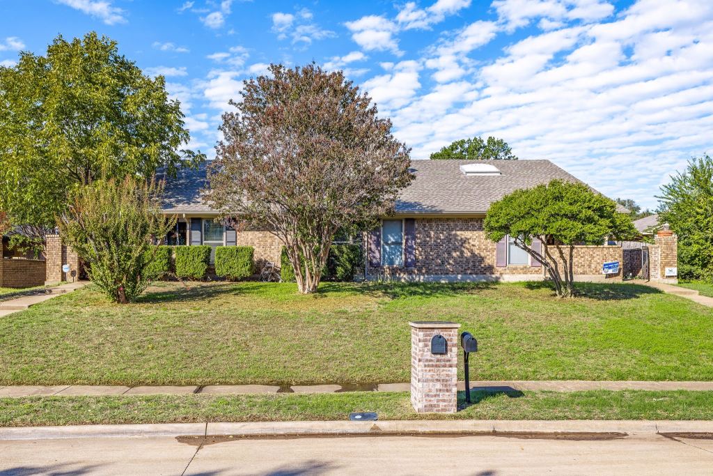 812 Saint Paul Court, Richardson, TX 75080 — photo 1