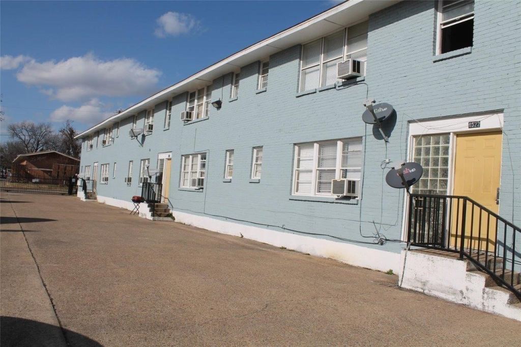4520 Columbia Avenue 2, Dallas, TX 75226 — photo 1