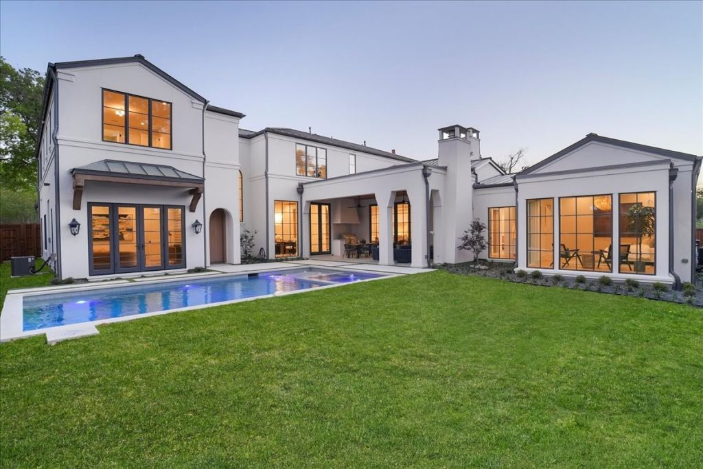 6031 Lupton Drive