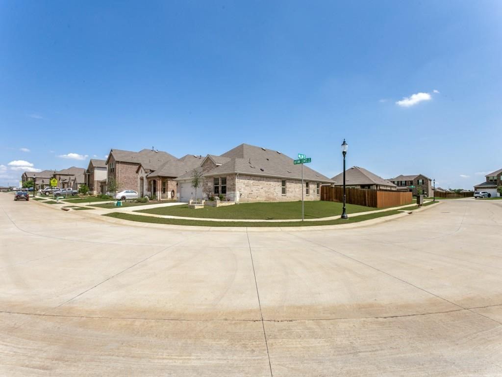 9704 Autumn Leaves Lane, Aubrey, TX 76227 — photo 1