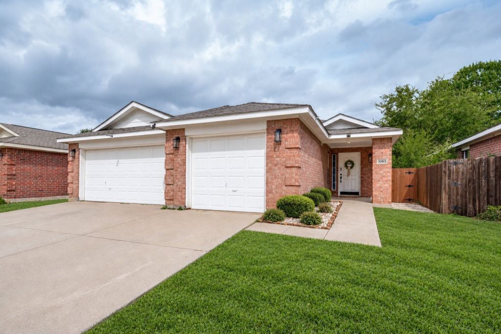 1063 Port Sullivan Drive, Little Elm, TX 75068 — photo 1