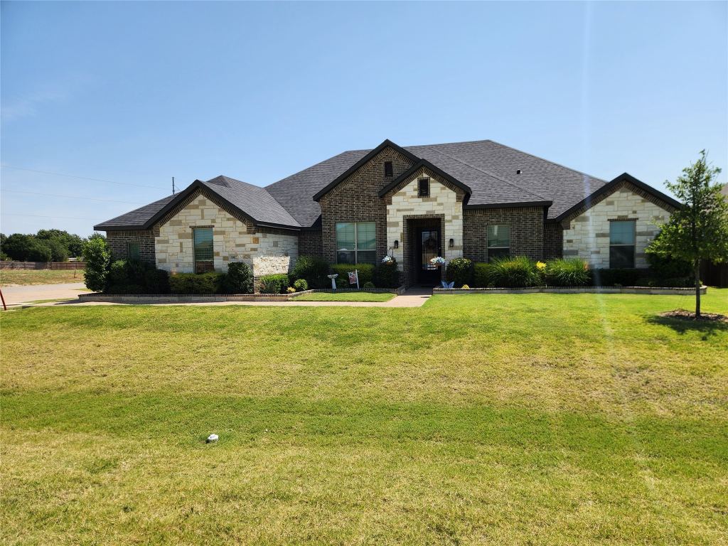 1000 Nogalito Avenue, Crowley, TX 76036 — photo 1