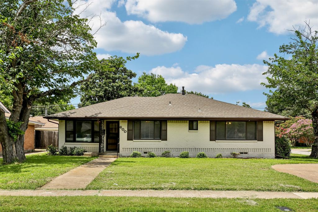 600 Westwood Drive