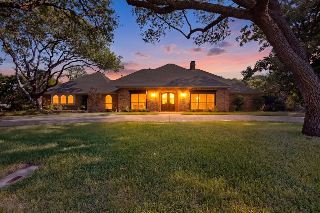 6911 Gateridge Drive, Dallas, TX 75254 — photo 1