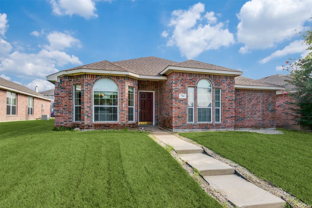 704 Fleming Street, Wylie, TX 75098 — photo 1