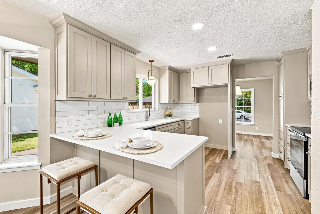 305 Brookview Drive