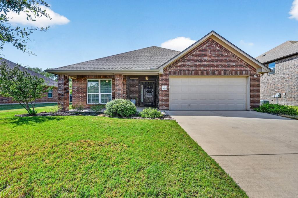 1026 Saint Andrews Drive, Burleson, TX 76028 — photo 1