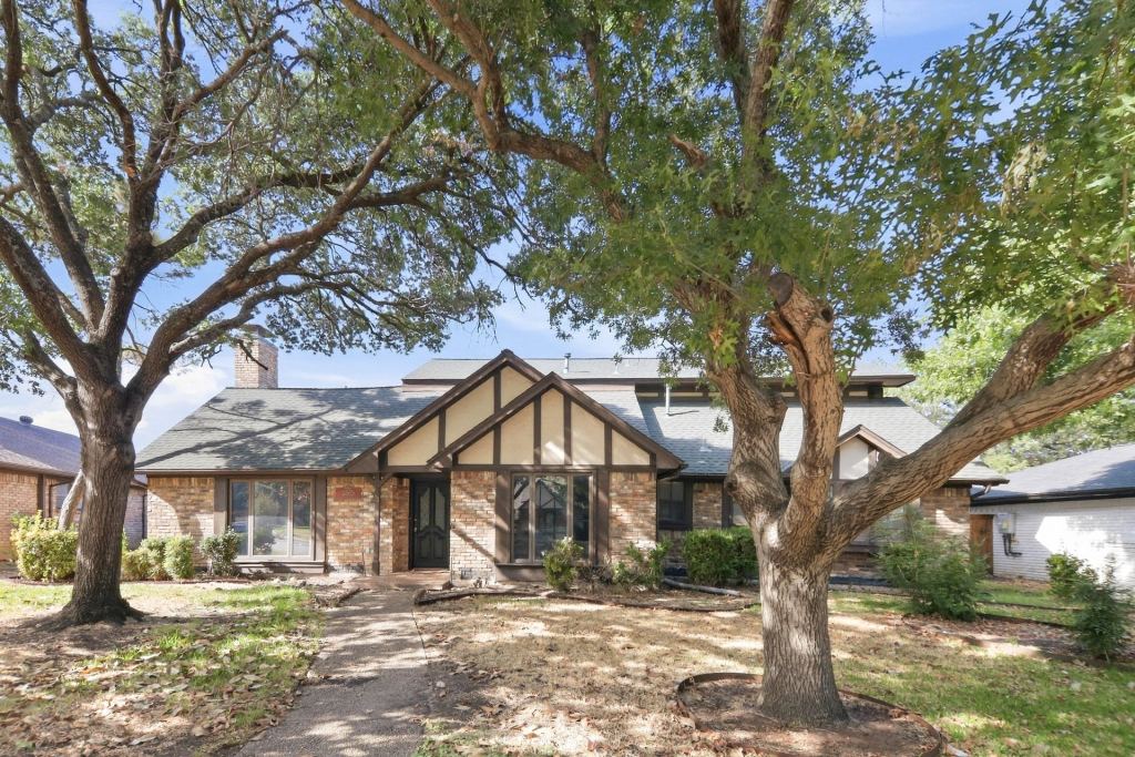 2865 Meadowbrook Drive, Plano, TX 75075 — photo 1