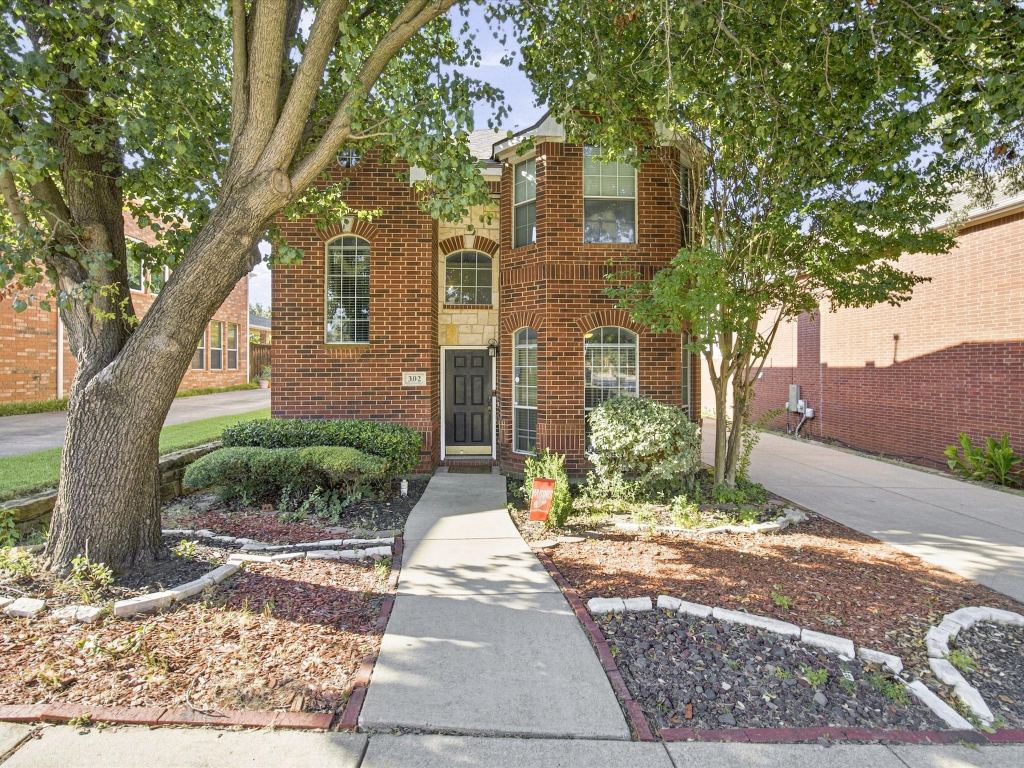 302 Republic Lane, Euless, TX 76040 — photo 1