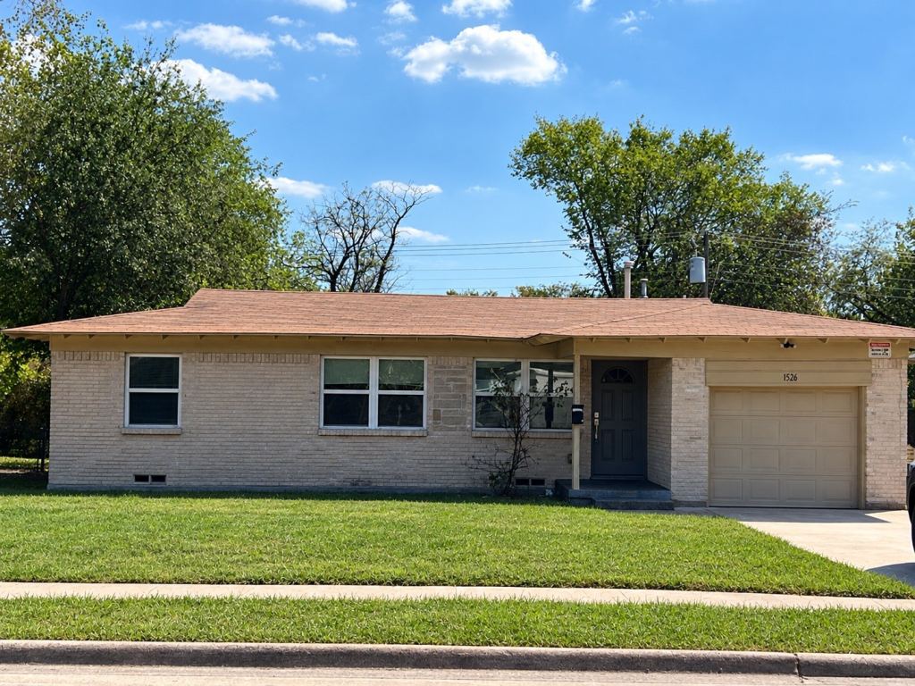 1526 Hillcrest Street, Mesquite, TX 75149 — photo 1