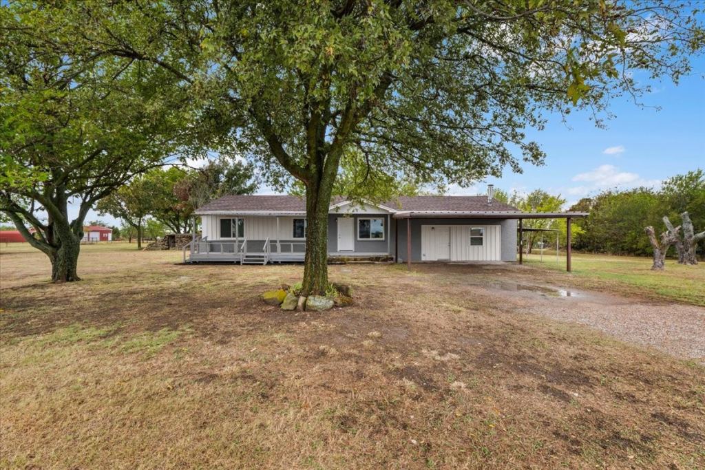 319 Green Acres Road, Weatherford, TX 76088 — photo 1