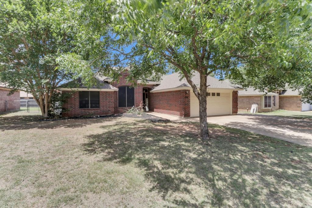 1506 Berry Patch Lane, Granbury, TX 76048 — photo 1