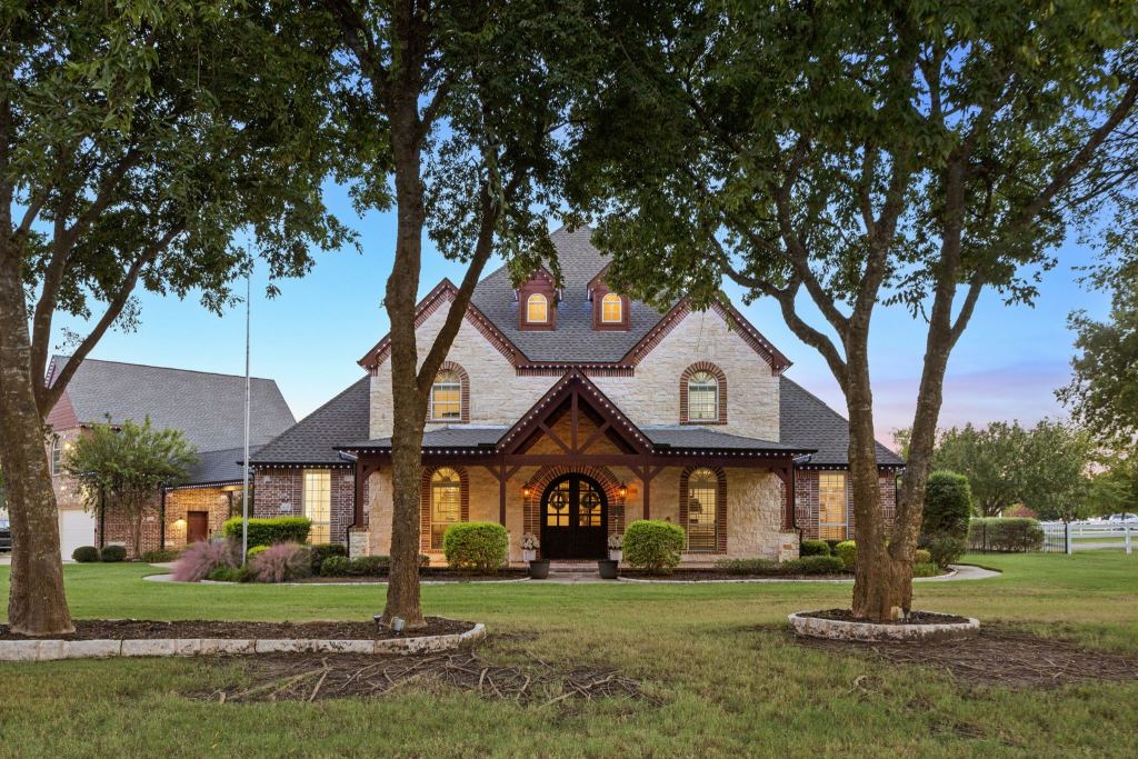 465 Equestrian Drive
