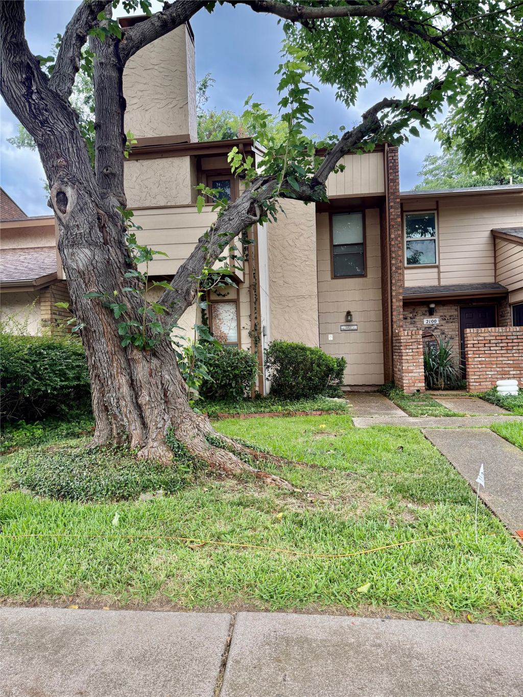 2010 Westkendal Lane, Arlington, TX 76015 — photo 1