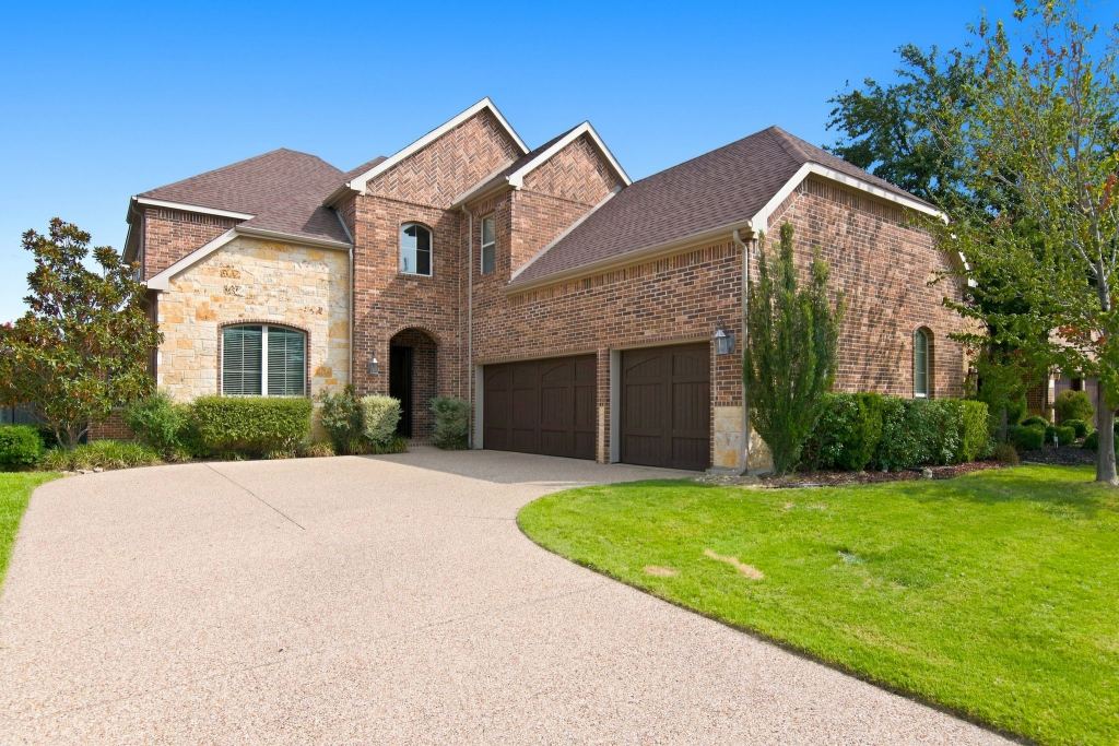 1819 Park Highland Way, Arlington, TX 76012 — photo 1