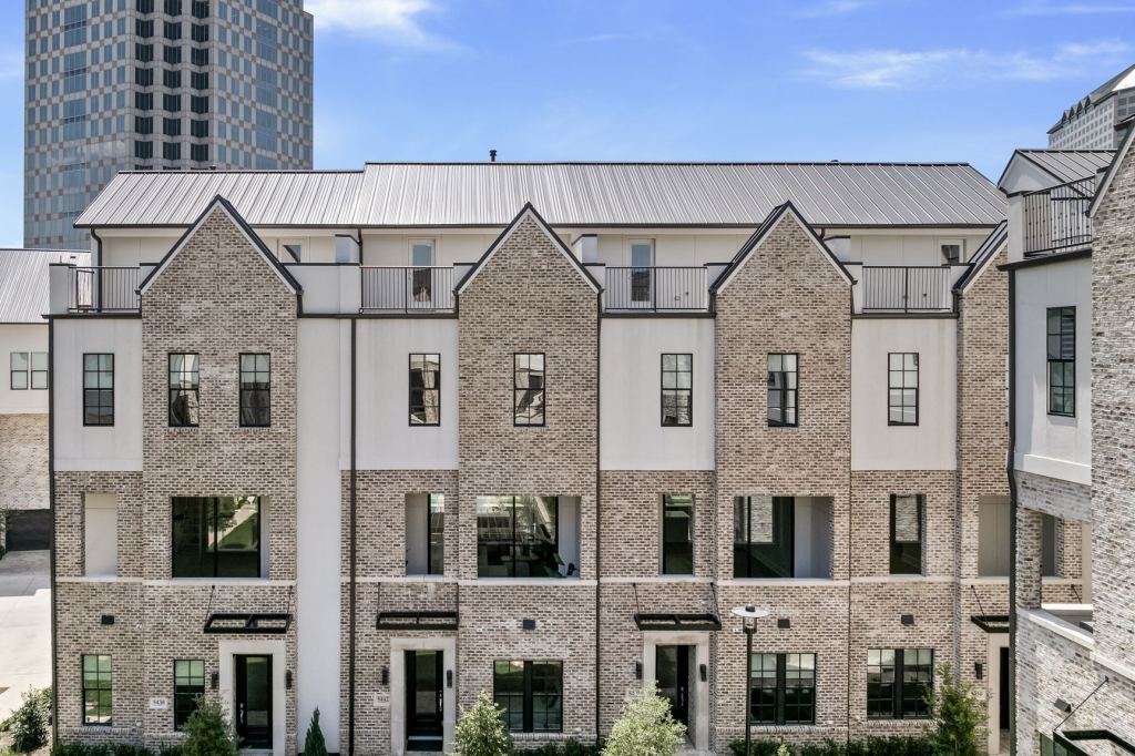 5465 Patterson Court