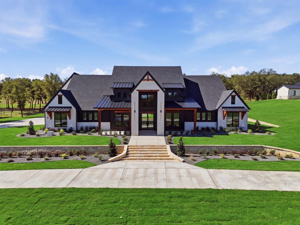 519 Royal Santana Run