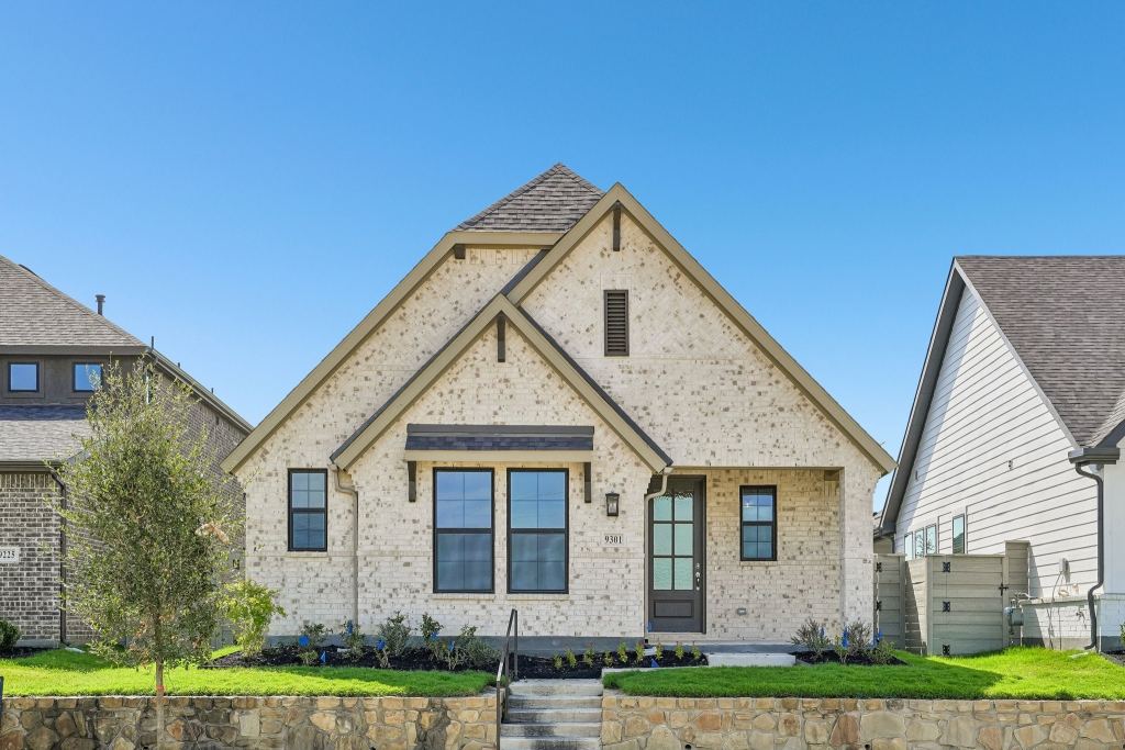 9301 Rolling Meadow Way