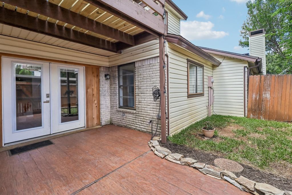 2059 Embassy Way, Carrollton, TX 75006 — photo 1
