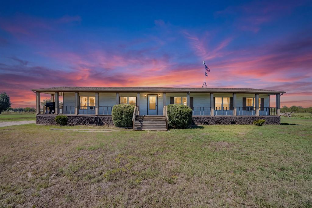5716 County Road 4516, Commerce, TX 75428 — photo 1