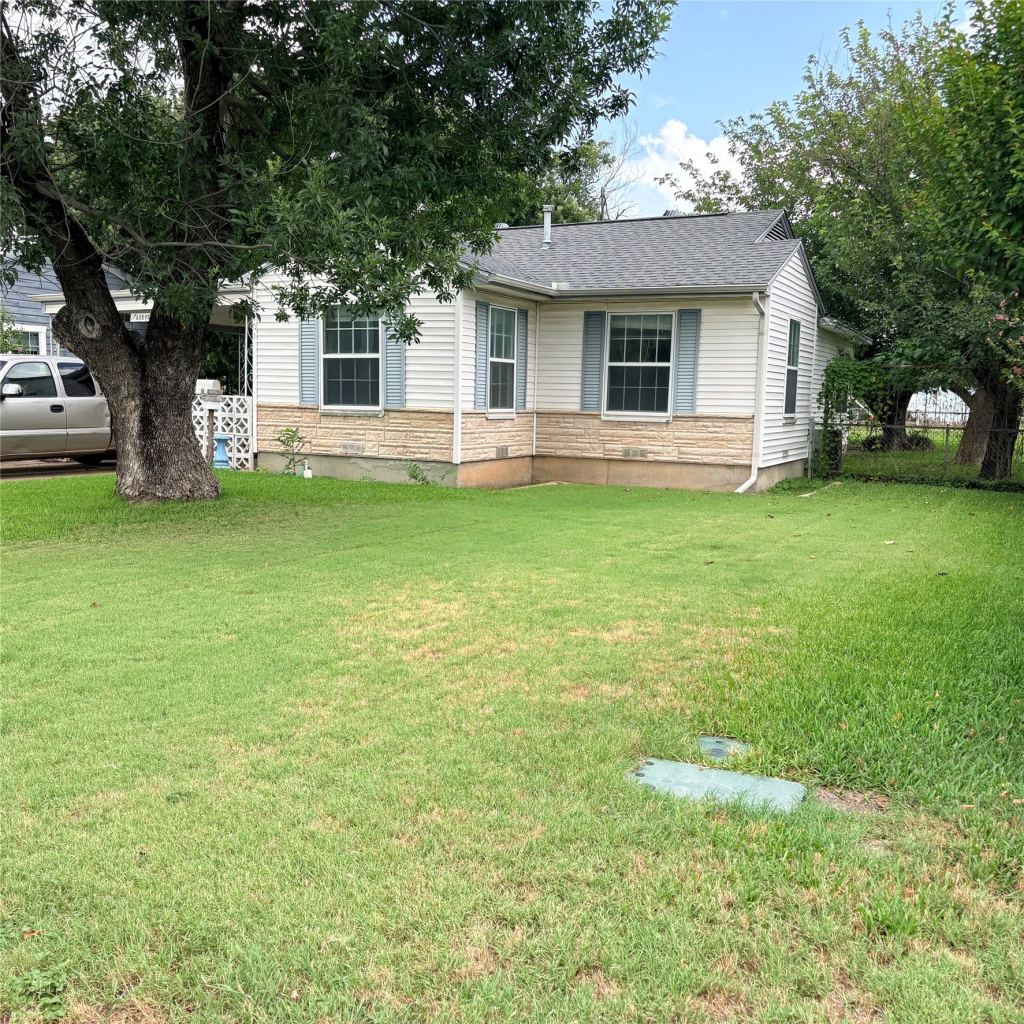 2101 14th Avenue, Mineral Wells, TX 76067 — photo 1
