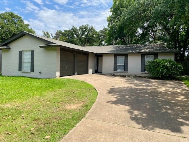 2714 Buffalo Drive, Arlington, TX 76013 — photo 1
