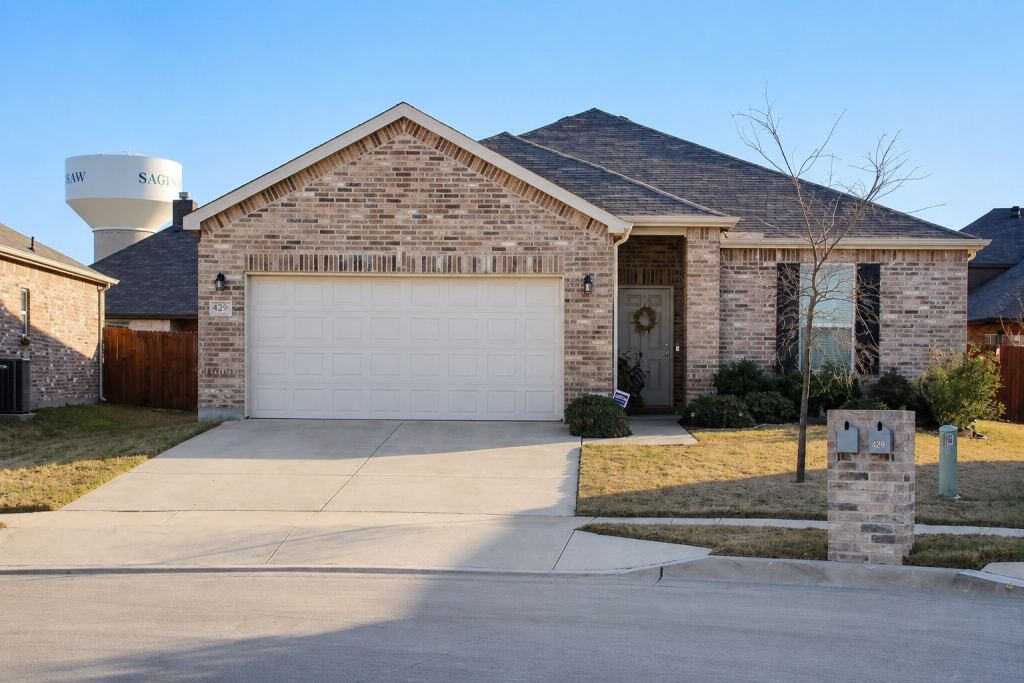 429 Mariscal Place, Fort Worth, TX 76131 — photo 1
