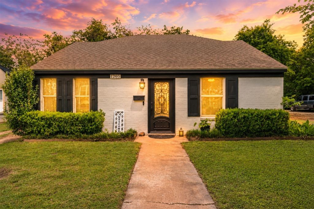 1205 N 17th Street, Waco, TX 76707 — photo 1