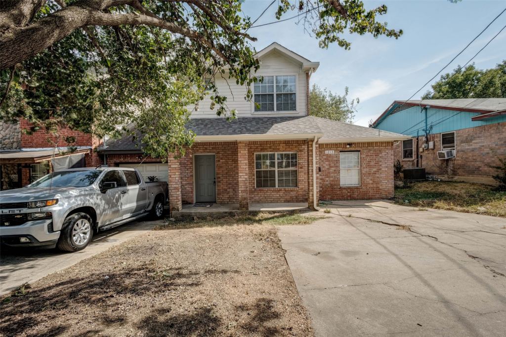 1213 College Street, Grand Prairie, TX 75050 — photo 1