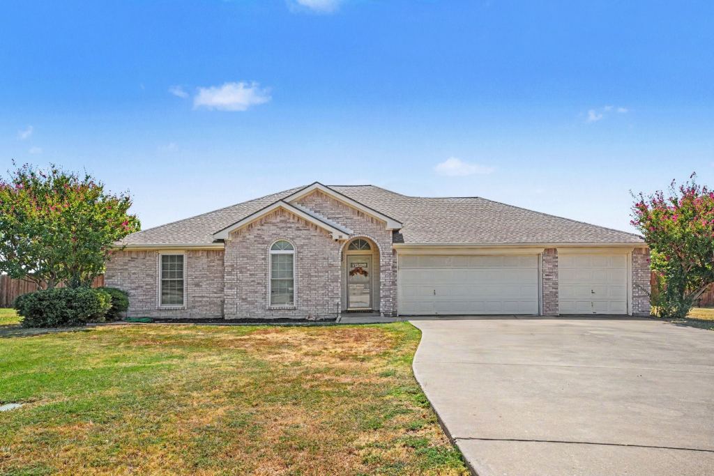 106 Bent Creek Court, Waxahachie, TX 75165 — photo 1
