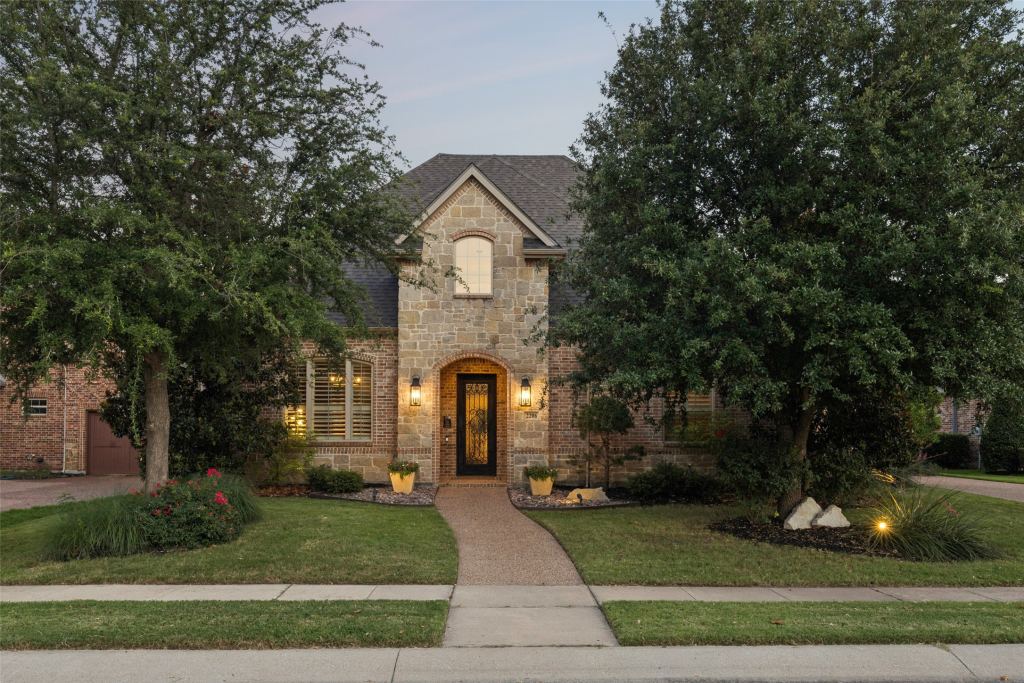 2206 Carrick Drive, Trophy Club, TX 76262 — photo 1