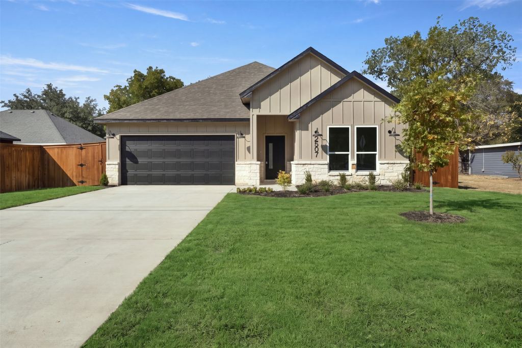2507 Picadilly Boulevard, Mesquite, TX 75149 — photo 1
