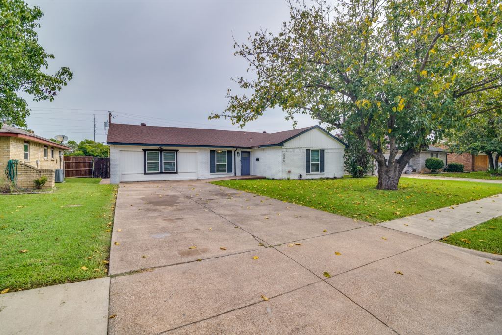 2405 Whippoorwill Drive, Mesquite, TX 75149 — photo 1