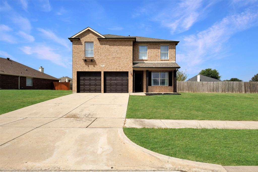 951 Zachary Drive, Arlington, TX 76002 — photo 1