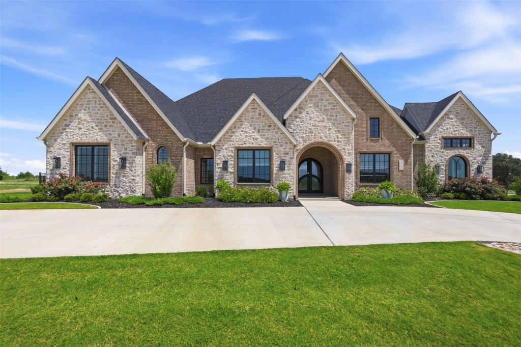 3500 Fairway Drive, Denton, TX 76226 — photo 1