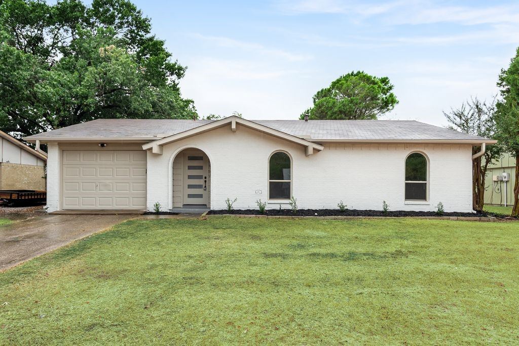 3357 Nottingham Lane, Plano, TX 75074 — photo 1