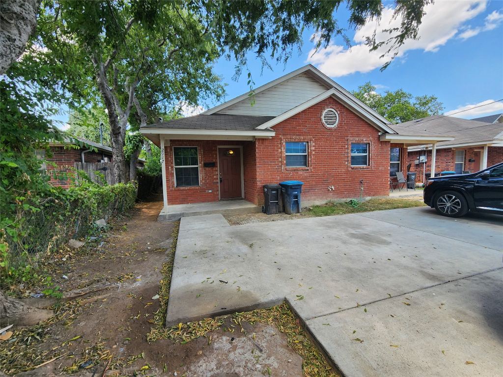 2917 Van Horn Avenue, Fort Worth, TX 76111 — photo 1