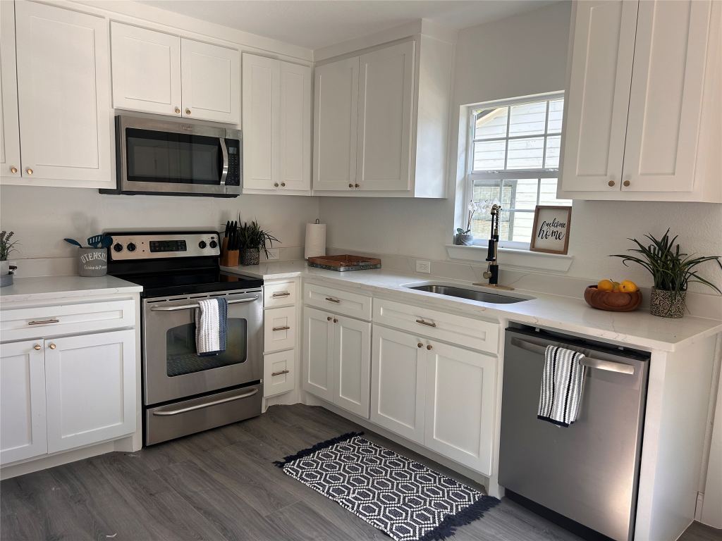 211 Kerby Street, Arlington, TX 76013 — photo 1