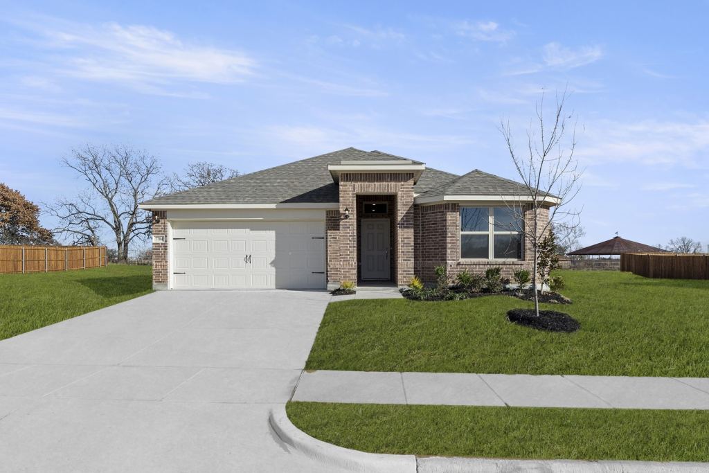 7704 Kingfisher Road, Aubrey, TX 76227 — photo 1