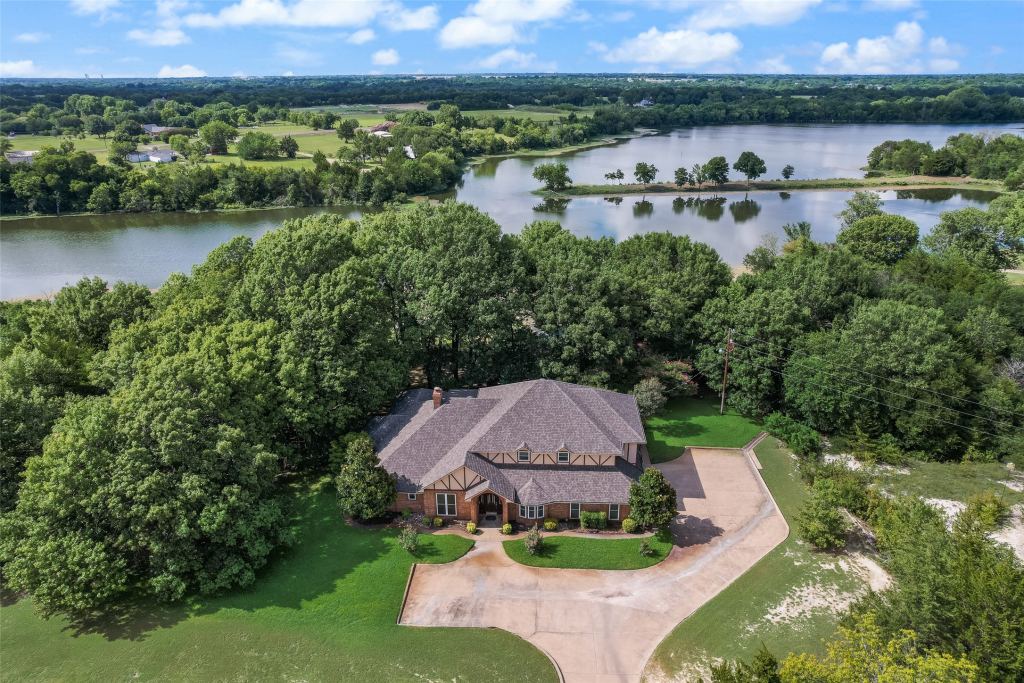 235 Taylor Road, Waxahachie, TX 75165 — photo 1