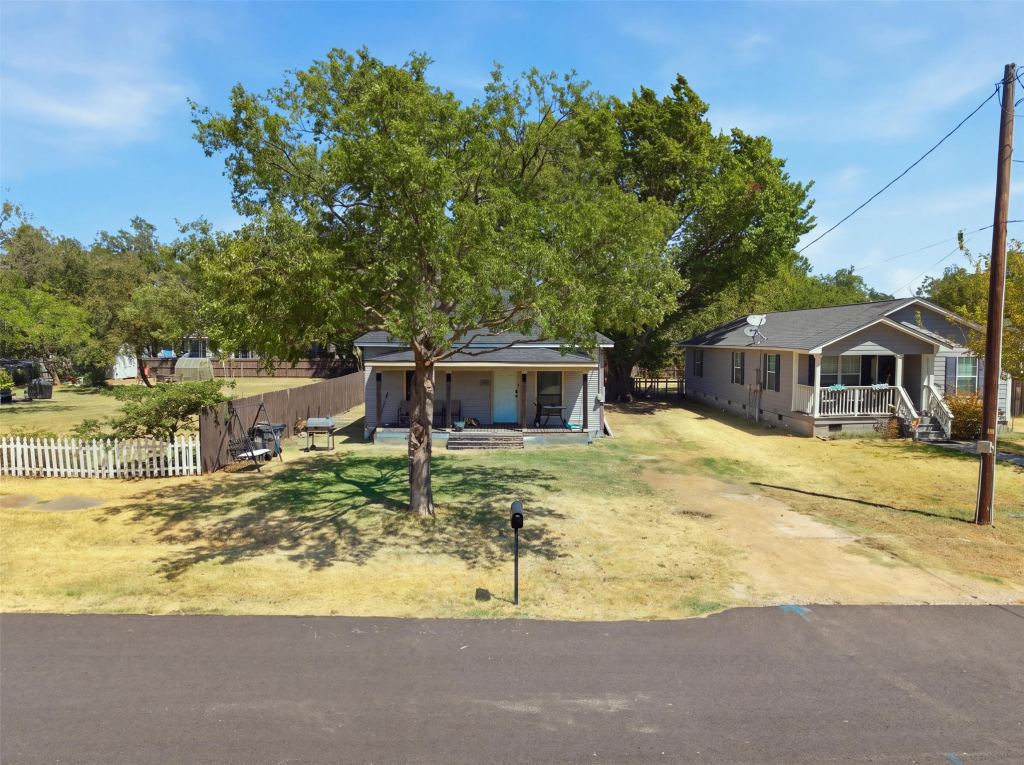 210 E Main Street, Celina, TX 75009 — photo 1
