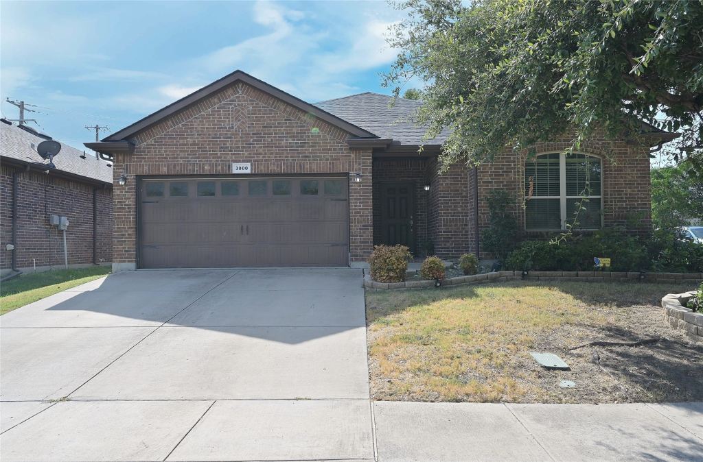3000 Mitchell Court, Arlington, TX 76010 — photo 1