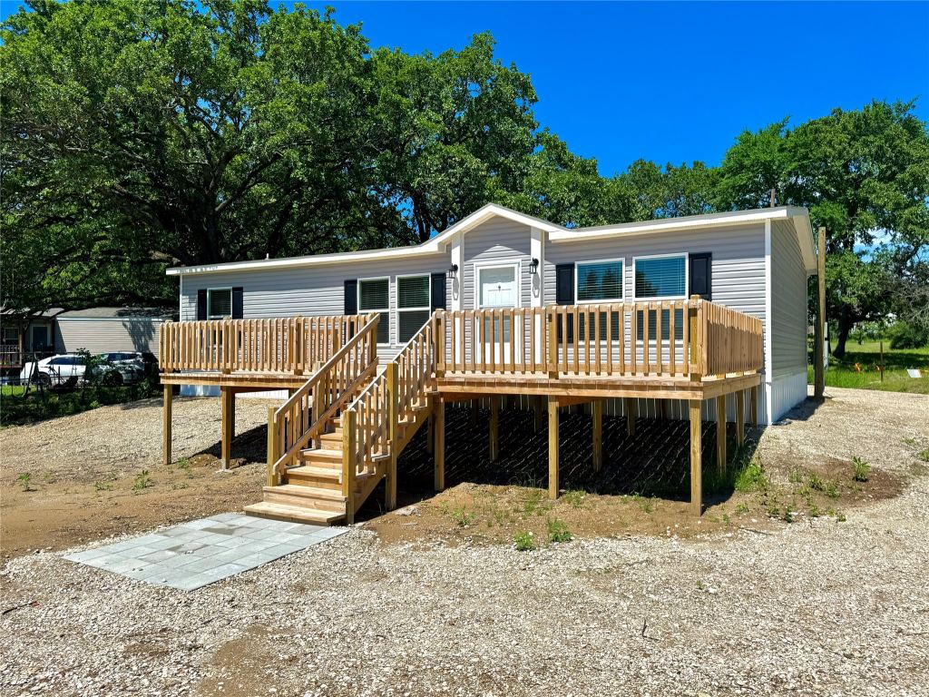 706 Sandpiper Court, Seven Points, TX 75143 — photo 1