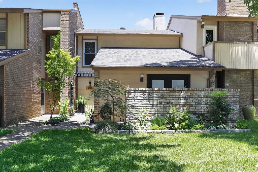 2115 Warnford Place, Arlington, TX 76015 — photo 1