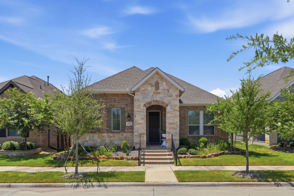 4772 Kings Garden Parkway, Arlington, TX 76005 — photo 1