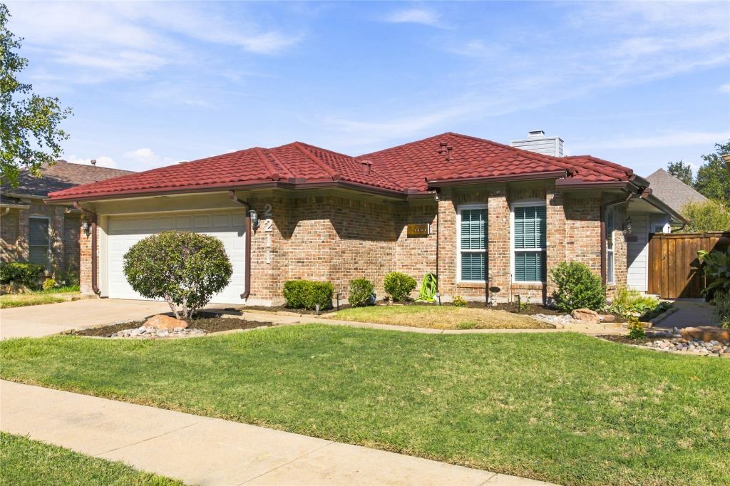 2211 Mediterranean Avenue, Arlington, TX 76011 — photo 1