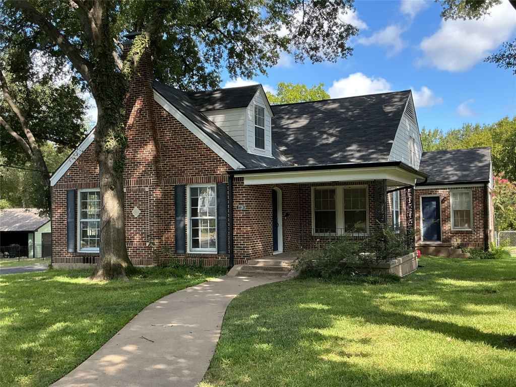 1720 Sycamore Avenue, Corsicana, TX 75110 — photo 1