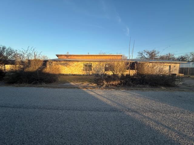 808 Flamingo Road, Granbury, TX 76049 — photo 1